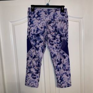 Crop workout leggings with mesh